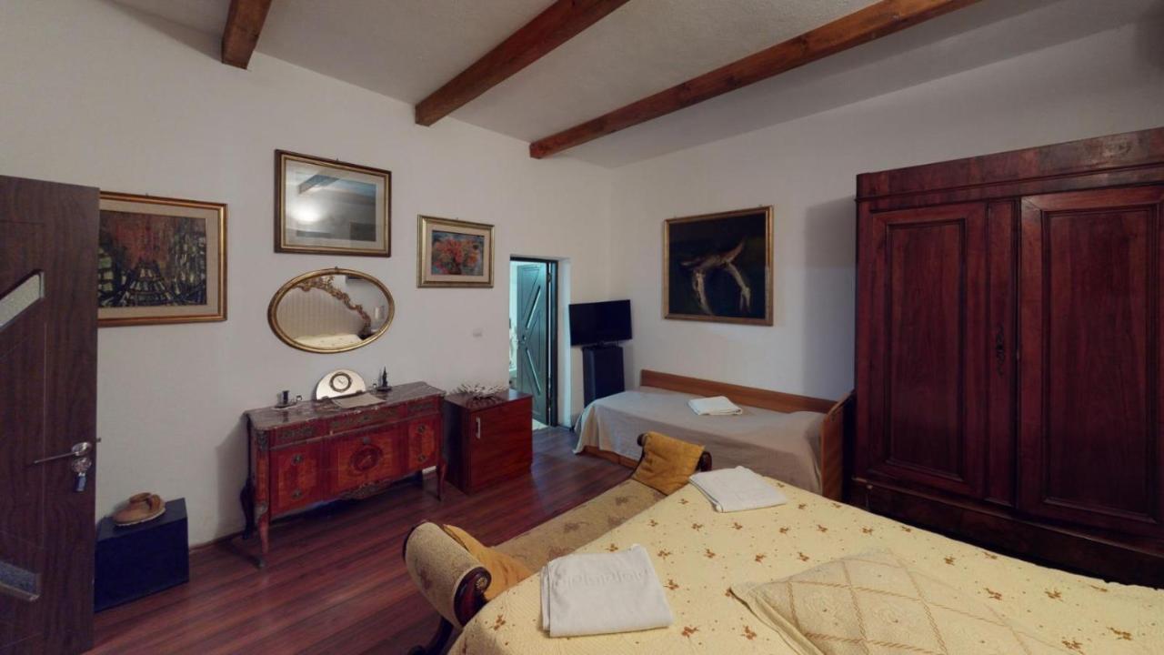 Villa Giulia Islaz Bagian luar foto
