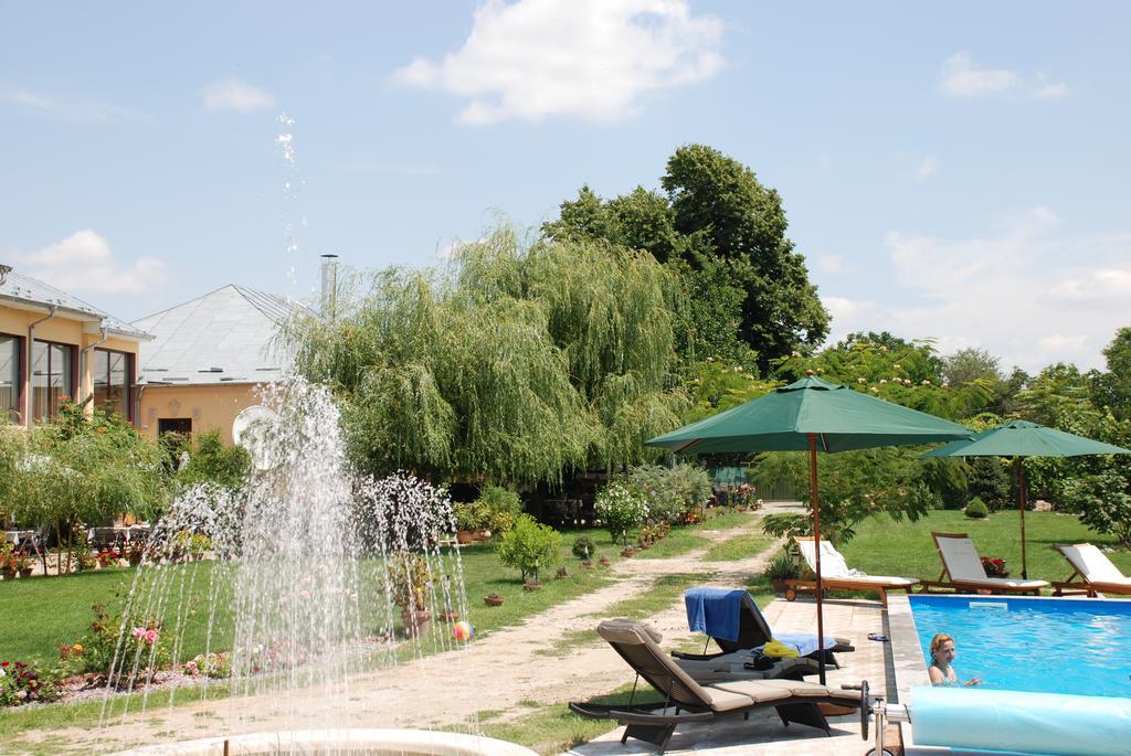 Villa Giulia Islaz Bagian luar foto