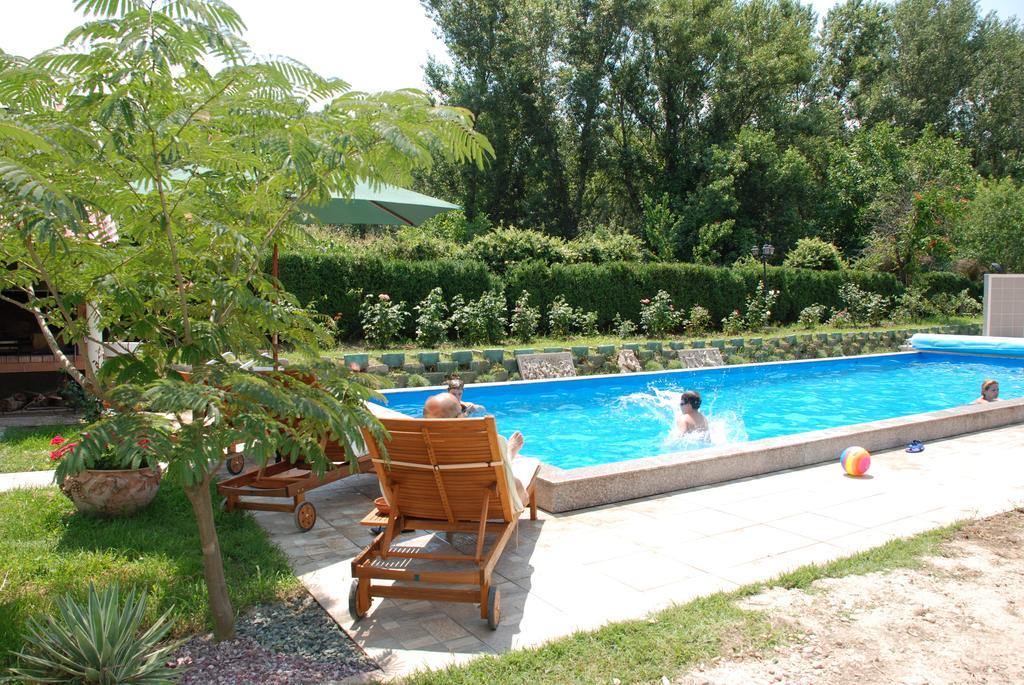 Villa Giulia Islaz Bagian luar foto