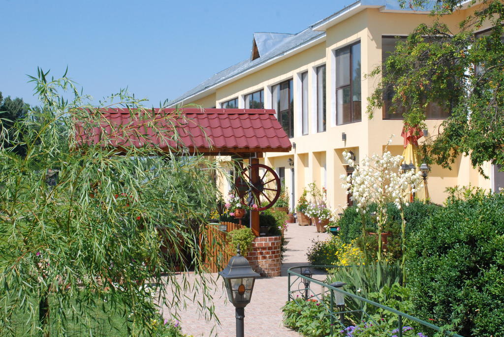 Villa Giulia Islaz Bagian luar foto