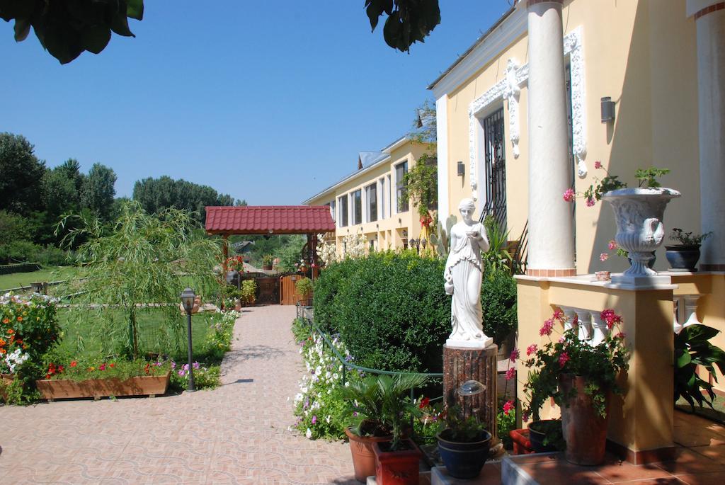 Villa Giulia Islaz Bagian luar foto