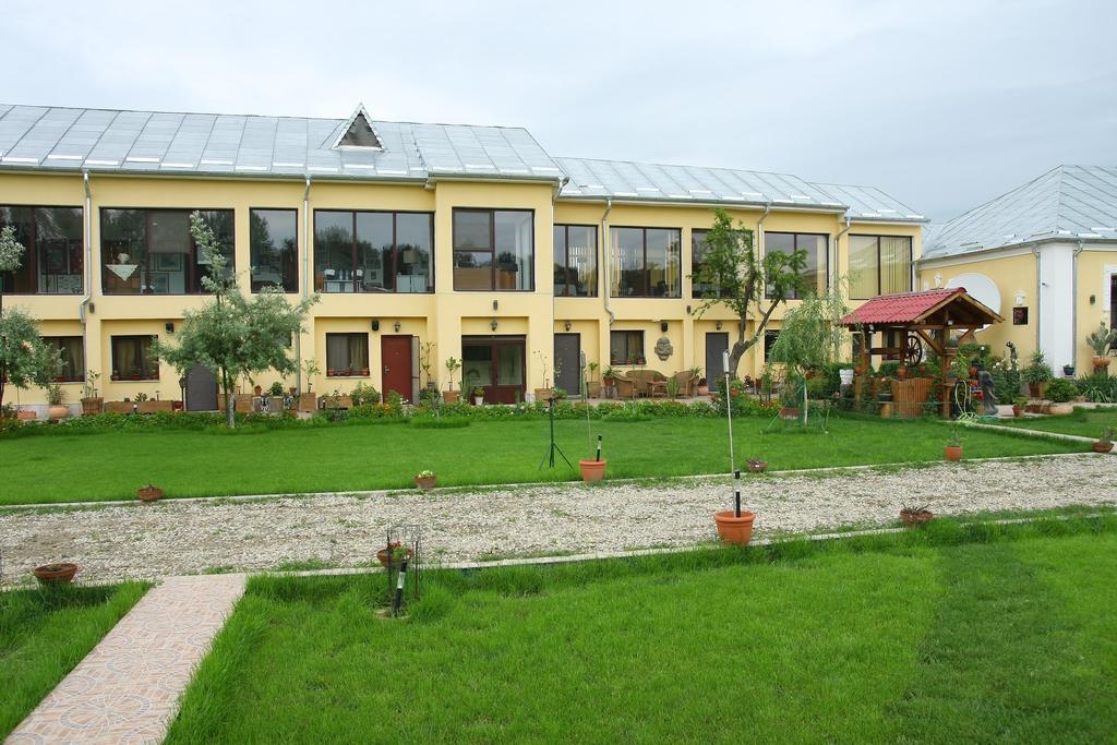 Villa Giulia Islaz Bagian luar foto